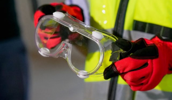 Safety goggles