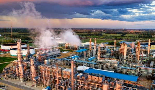 Oil refinery